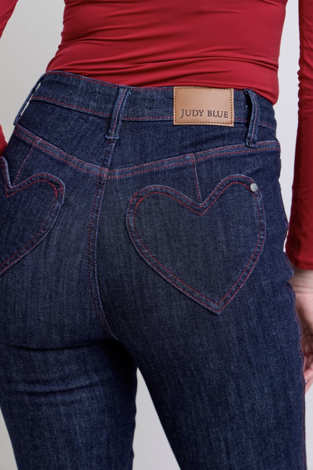 HW Heart Shaped Pocket Skinny Jeans